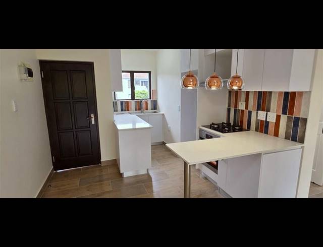 2 BEDROOM APARTMENT FOR SALE IN SHEFFIELD BEACH